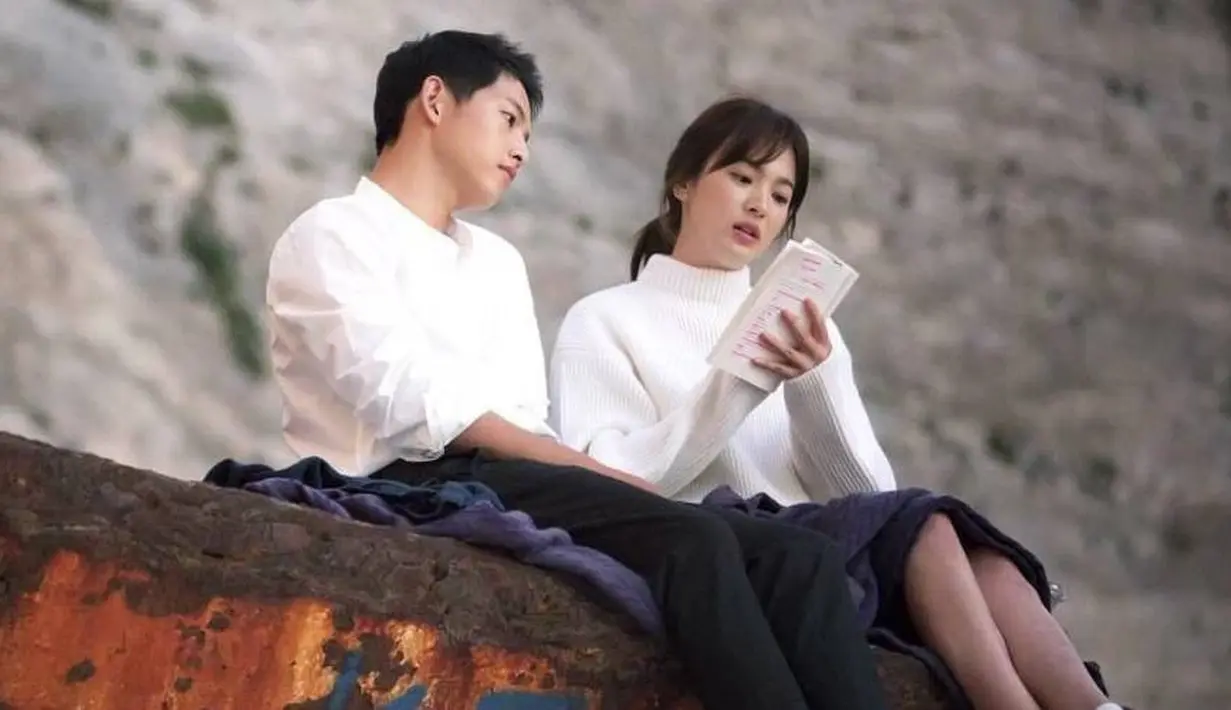"Karena Song Joong Ki dan Song Hye Kyo adalah pasangan dari negeri dongeng, akun ingin menyanyikan lagu A Whole New World untuk mereka," ujarnya. (Foto: Allkpop.com)