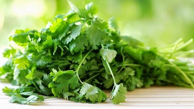 Bukan Hanya Rambut, Ini 3 Manfaat Seledri untuk Wajah