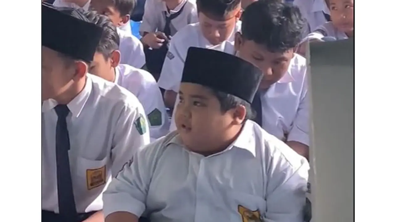 6 Potret Bocah Mirip Karakter Russell di Film Up, Jadi Siswa SMP yang Aktif