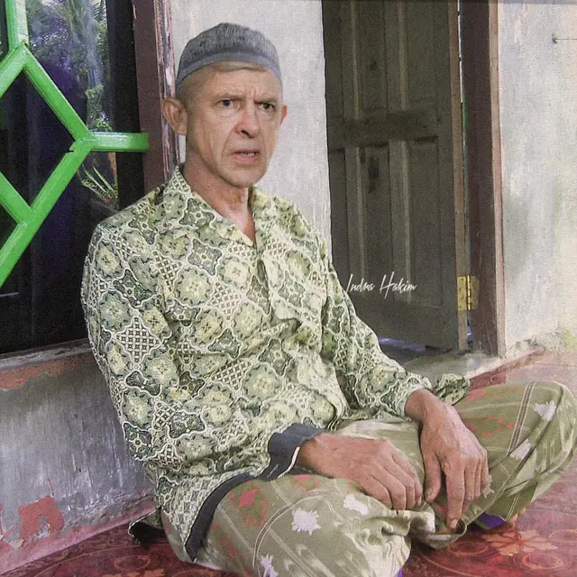 6 Editan Foto Pelatih Bola Dunia Saat Halal Bihalal di Kampung Ini Kocak