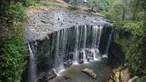 Indonesia juga memiliki air terjun yang mirip dengan air terjun Niagara, Sumatera Selatan, Jumat (10/10/2014) (Liputan6.com/Faizal Fanani)