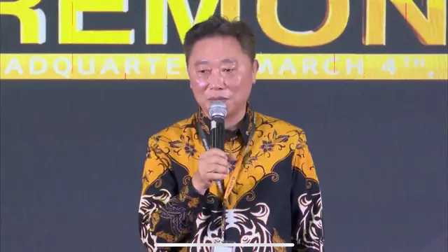 Presiden Direktur KB Bank, Tom (Woo Yeul) Lee, dalam pengumuman perubahan merek dan logo Bank KB Bukopin, di Jakarta, Senin (4/3/2024). (Tira/Liputan6.com)