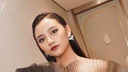 Nama Nayla semakin dikenal luas publik usai bermain dalam film yang diangkat dari sebuah kasus yakni, Vina: Sebelum 7 Hari. Dalam film tersebut dirinya berperan sebagai Vina yang juga sebagai korban dari kasus pemerkosaan dan pembunuhan di Cirebon. (Liputan6.com/IG/@nayladpurnama)