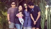 Liburan Bareng, Keenan Pearce Lengket dengan Keluarga Raisa [foto: instagram/raisa6690]