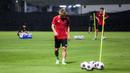 <p>Pemain Jepang, Ritsu Doan saat mengikuti latihan perdana menjelang laga putaran ketiga Kualifikasi Piala Dunia 2026 melawan Timnas Indonesia yang berlangsung di Lapangan A, kompleks SUGK, Senayan, Jakarta, Senin (11/11/2024). (Bola.com/Bagaskara Lazuardi)</p>
