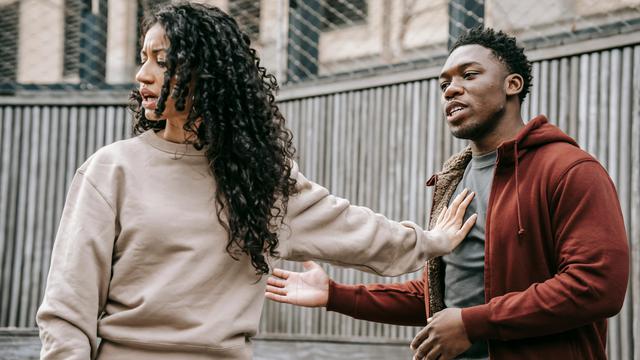 Sering Cekcok dengan Pasangan? Coba Kenali 4 Attachment Styles Ini Terlebih Dahulu!