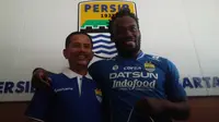 Persib Bandung kini membidik Stefano Lilipaly atau Raphael Maitimo setelah memboyong, Michael Essien. (Bola.com/Erwin Snaz)