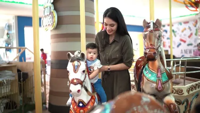 [Bintang] Sandra Dewi