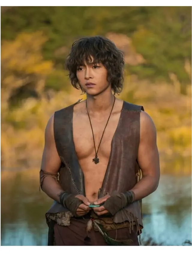 Song Joong Ki (Sumber: Instagram/songjoongkionly)