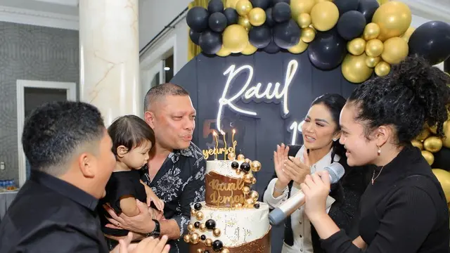 Momen kebersamaan Raul Lemos dan Keluarga