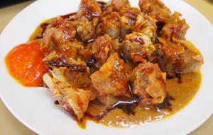 Sama seperti Siomay, Batagor juga diburu usai Ramadan. Kemungkinan karena bumbu kacangnya yang gurih itu membuat lidah bergoyang. (Istimewa)