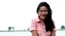 Demi perannya sebagai putri duyung, Manda juga rela kulitnya sedikit menghitam lantaran syuting di Kepulauan Seribu. (Deki Prayoga/Bintang.com)