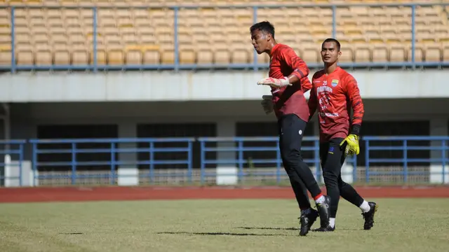 Teja Paku Alam dan Dika Bhayangkara