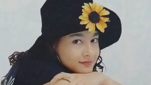 6 Foto Masa Muda Dewi Rezer Ini Curi Perhatian, Cover Model Hits
