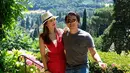 Pada lebaran tahun ini, presenter dan pemeran Luna Maya mengisi libur lebaran di Italia. Bersama dengan kekasihnya, Reino Barack, Luna ke Italia sekaligus memenuhi undangan pernikahan rekannya. (Instagram/lunamaya)