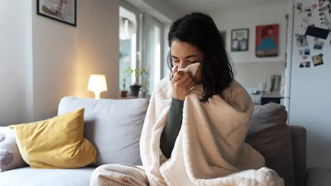 Ilustrasi perempuan sakit/freepik.com/Jcomp