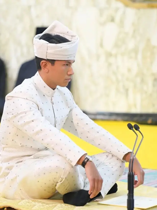 Pesona Pangeran Mateen saat Akad Nikah