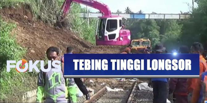 Tebing 7 Meter Longsor Tutup Jalur Rel Kereta Api di Bogor