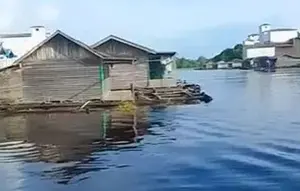 Kaji Rumah di Atas Sungai, Pemerintah Bisa Belajar dari China dan Singapura