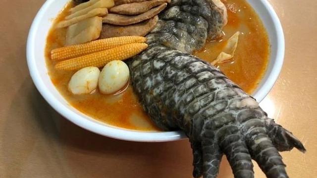 6 Potret Ramen dengan Topping Nyeleneh Ini Bikin Geleng Kepala, Enggak Terbayangkan