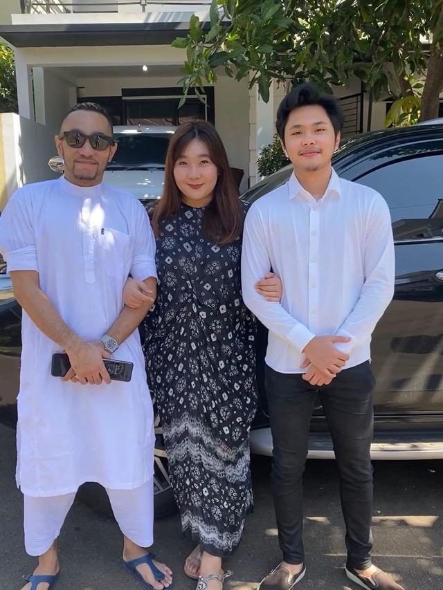 Rayakan Ultah Ke 32 Ini 6 Potret Terbaru Enji Mantan Suami Ayu Ting Ting Hot Liputan6 Com