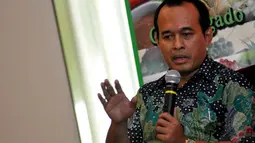 Ketua Populi Center Nico Harjanto saat menyampaikan berbagai pendekatan sebagai solusi untuk mengatasi konflik antara TNI dan Polri yang kerap terjadi di sejumlah daerah di Indonesia, Jakarta, Sabtu (22/11/2014). (Liputan6.com/Miftahul Hayat)