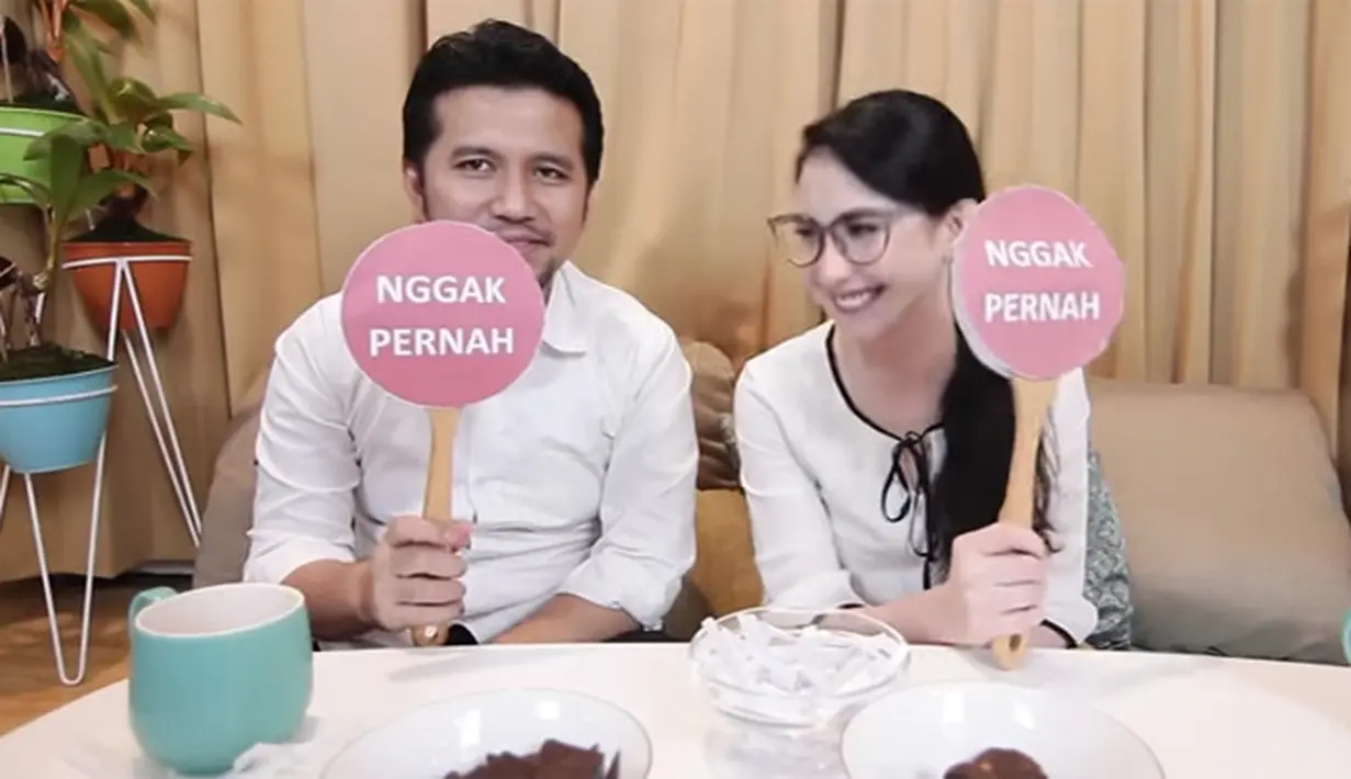 Arumi Bachsin dan Emil Dardak (Youtube/Arumi Bachsin)