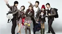 Dream High menceritakan tentang enam murid enam murid Kirin High School yang bercita-cita menjadi idola k-pop. Saat sekolah, mereka pun belajar vokal, menulis lagu, dan menari. (Foto: soompi.com)
