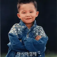 G-Dragon sudah mengeluarkan album saat umurnya masih 5 tahun. Ia mengeluarkan sebuah album bersasma Little Lula pada 1993. (Foto: koreaboo.com)