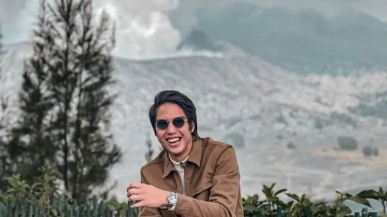 El Rumi Ultah ke-24, Berikut Potret Transformasinya dari Masa Kecil ...