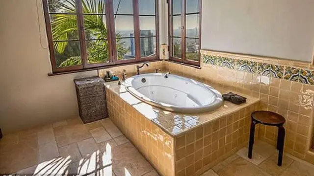 [Bintang] Rumah Nick Jonas