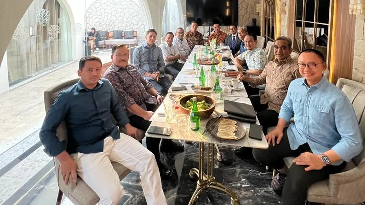 Para sekjen dari partai politik dalam Koalisi Indonesia Maju (KIM) menggelar rapat konsolidasi pemenangan