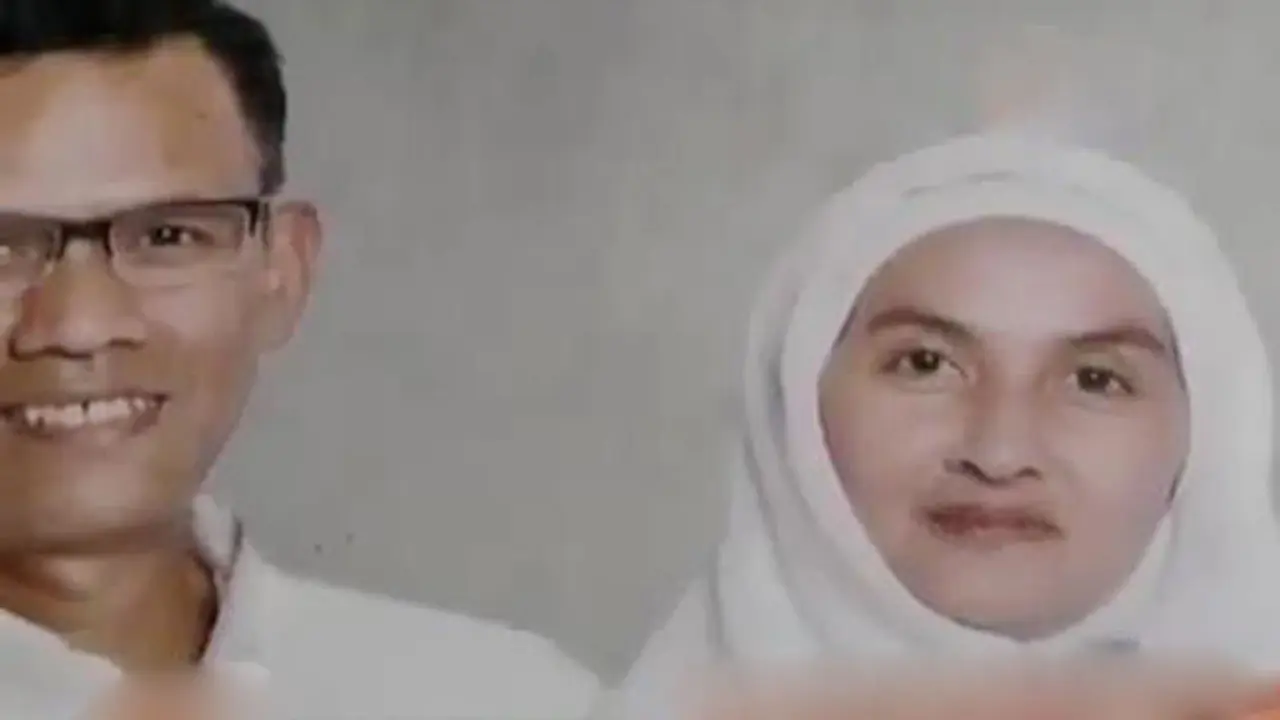 VIDEO: 1 Warga Bandung Korban Zahro Expres Dimakamkan