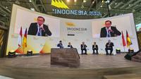 Direktur Digital Business Telkom Muhamad Fajrin Rasyid (kedua dari kiri) menjadi salah satu  pembicara dalam perhelatan Hannover Messe 2023, di Jerman, bulan April lalu.