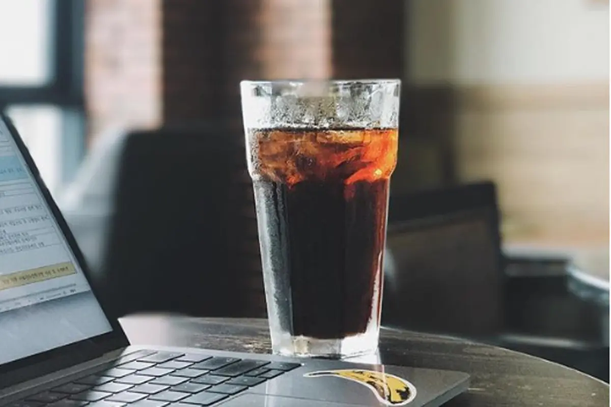 Pecinta Kopi, Ini Bedanya Cold Brew dan Es Kopi