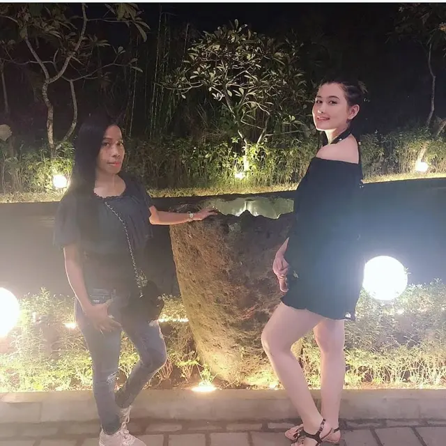 6 Potret Jadul Kebersamaan Talitha Curtis dan Ibunda, Penampilannya Curi Perhatian