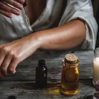 Ilustrasi minyak argan | unsplash.com/@primal_harmony