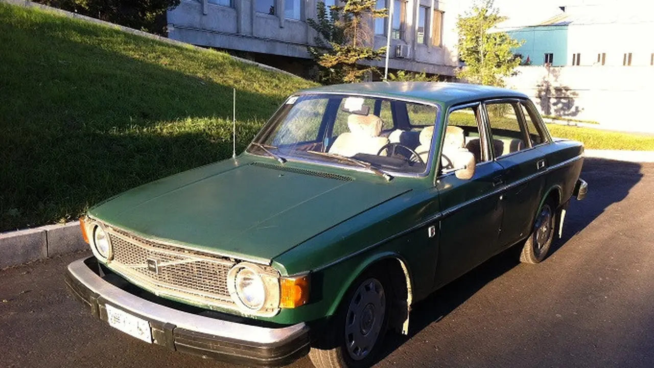 Volvo Car Corporation menjual sekitar 1.000 sedan 144S ke Korea Utara pada tahun 1974.