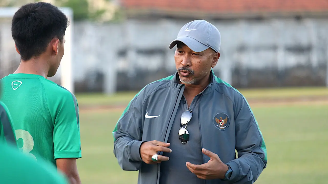 Pelatih Timnas Indonesia U-16, Fakhri Husaini