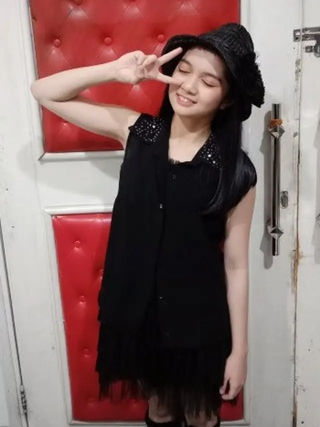 Jadi Anggota JKT48, Ini 6 Potret Afiqah Pakai Seragam JKT48 yang Bikin Gemas