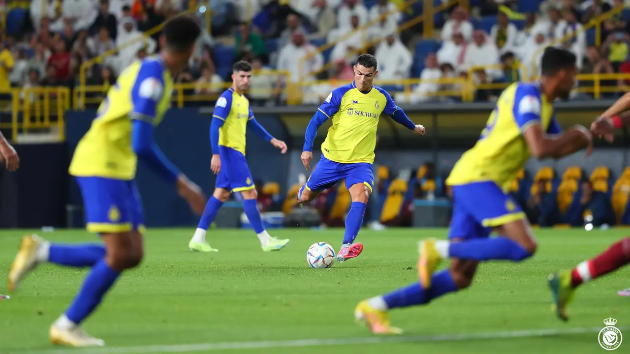 Foto: Girangnya Ronaldo setelah Mencetak Gol Cantik Melalui Tendangan Bebas dan Bantu Al-Nassr Raih Kemenangan