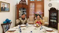 Banner Pertemuan Prabowo dan Megawati (Liputan6.com/Triyasni)