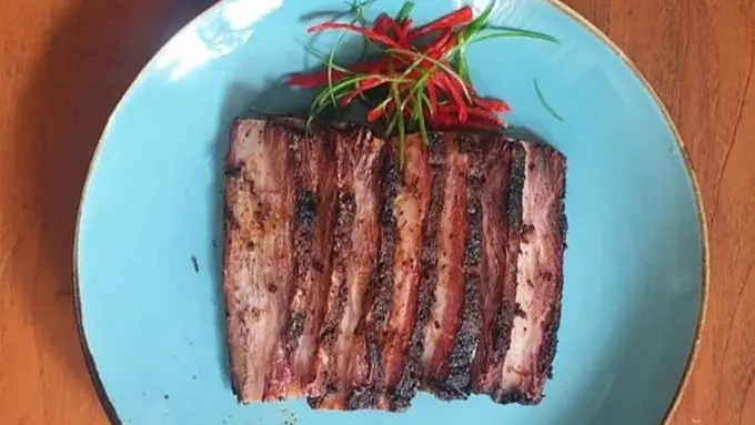 Dimasak Selama 16 Jam, Rahasia Lezatnya Smoked Beef Andalan Smoox by Suguhand