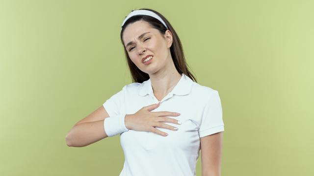 5 Penyebab Sakit Pada Payudara yang Sering Diabaikan - Cover