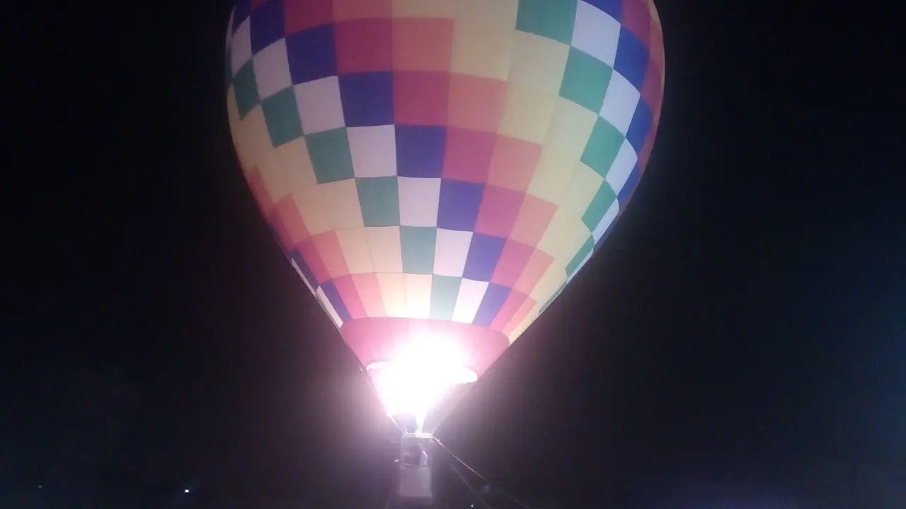 balon raksana dalam area festival lampu lampion Garut, Jawa Barat
