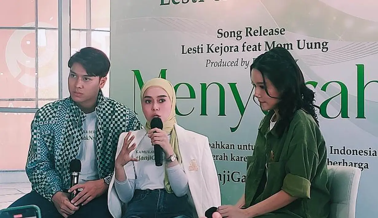 <p>Peluncuran Lagu dan MV Terbaru Lesti Kejora, Menyerah featuring Mom Uung. (Liputan6.com/Henry)</p>