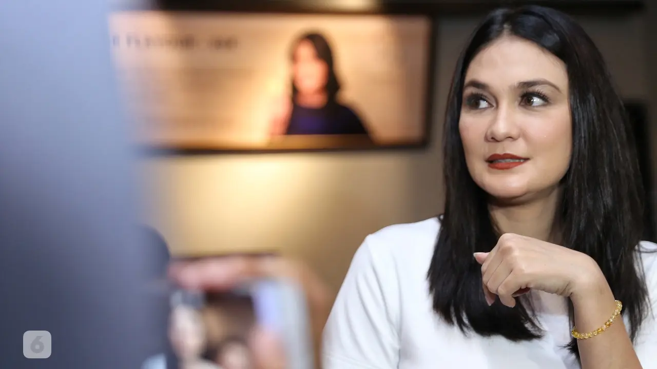 [Bintang] Luna Maya