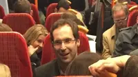 Kesederhanaan Petr Cech, Ikut Berdesakkan Naik Kereta Commuter