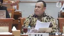 Ketua Komisi Pemberantasan Korupsi (KPK), Firli Bahuri saat mengikuti rapat kerja dengan Komisi III DPR di Kompleks Parlemen, Senayan, Jakarta, Rabu (7/9/2022). Rapat tersebut membahas RKA K/L tahun 2023 dan pembahasan usulan program yang akan didanai oleh DAK. (Liputan6.com/Angga Yuniar)