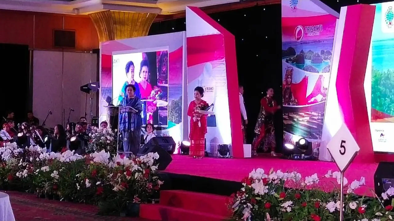 Megawati Soekarnoputri menghadiri acara Trisakti Tourism Award di Grand Sahid Jaya Hotel, Jakarta Pusat.